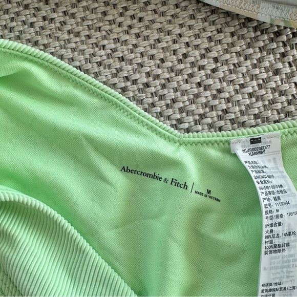 Abercrombie Cute Floral Ruffle Strap Swim Two-Piece Set (S top, M bottoms) - Picture 4 of 4